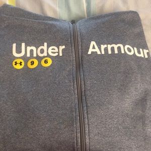 💜Under Armour Hoodie